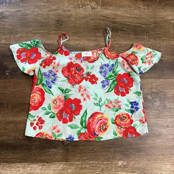 Everly Cold Shoulder Blouse - Picture 2 of 7